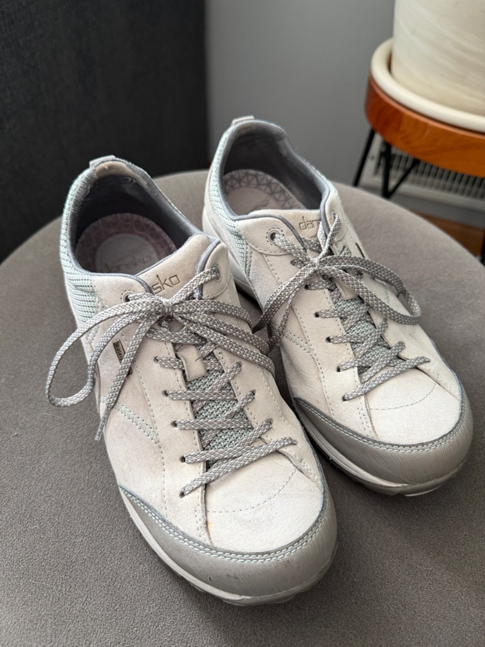 Dansko Light Gray Suede Sneakers Womens 8/Euro 39